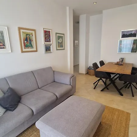 Apartment Mara Orasac